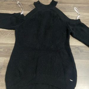 Brand new guess sweater off shoulders and kind of v-neck
